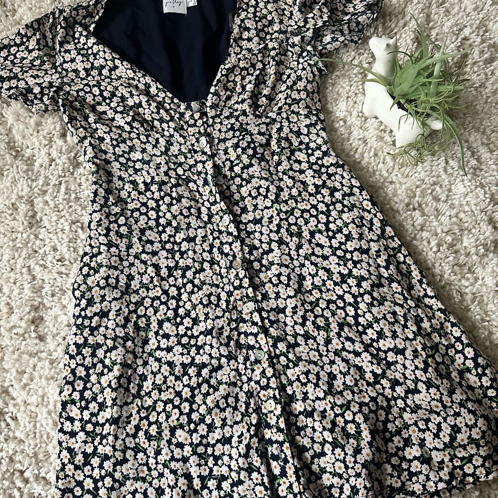 Princess Polly tiny floral button vintage short sleeve flirty midi dress.